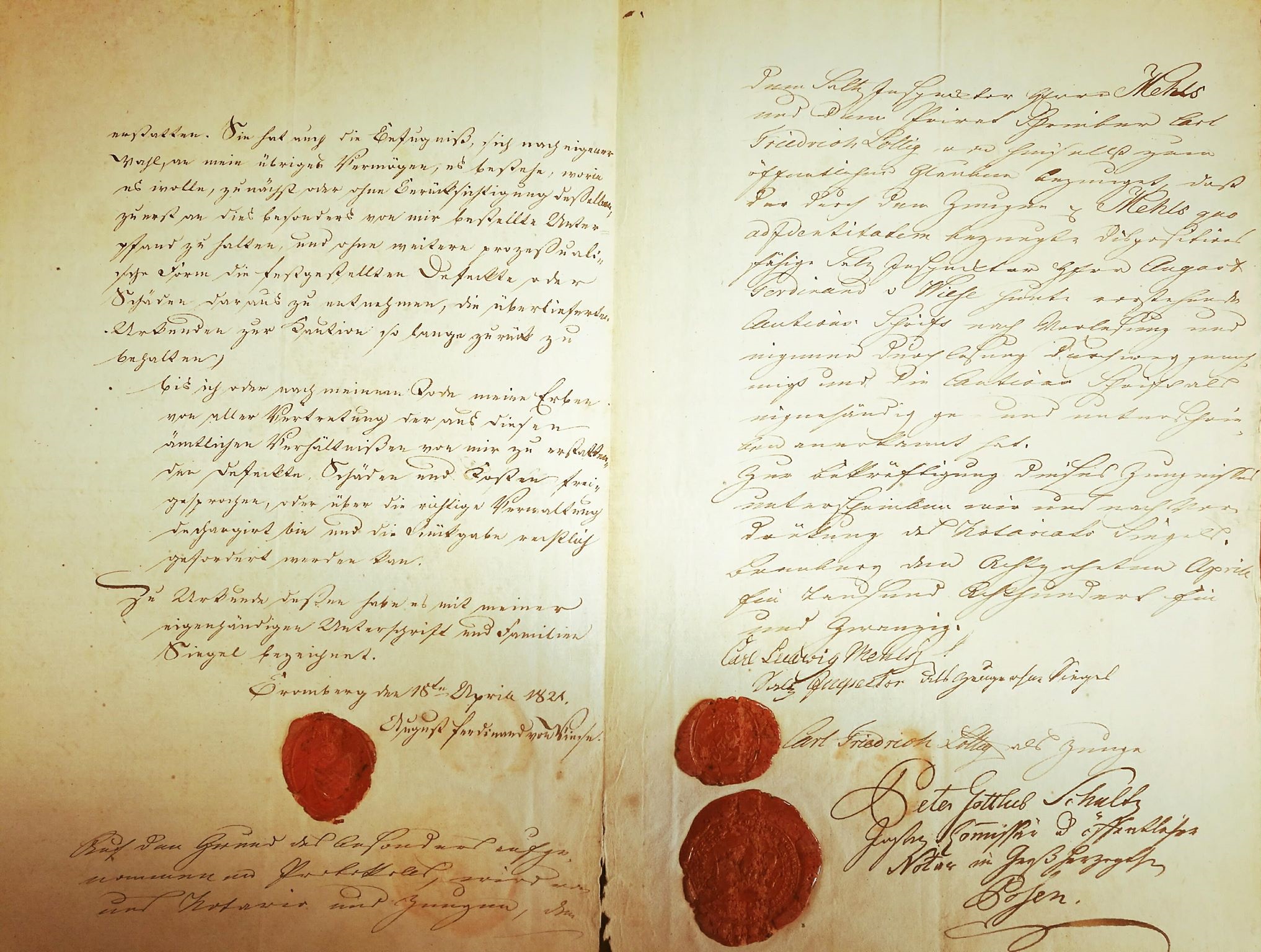 dokument notarialny z pieczęcią